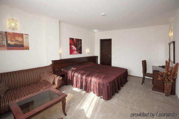 Otel Aris
