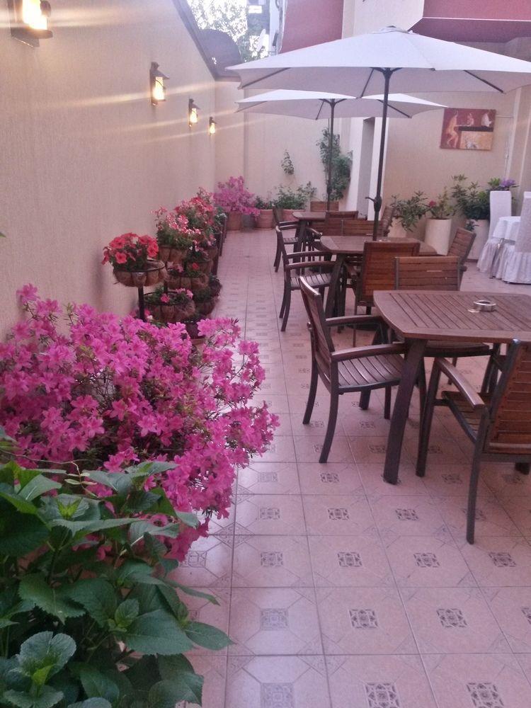 Aris Hotel